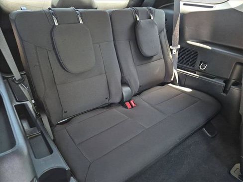 Used 2023 Ford Explorer XLT AWD/4WD image 18