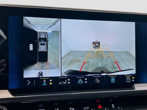 Used 2024 Chevrolet Silverado 2500 High Country w/ Technology Package image 10