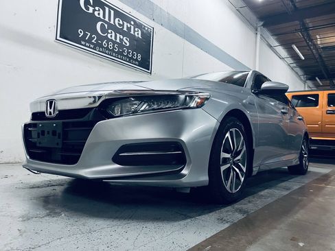 Used 2019 Honda Accord Hybrid image 2