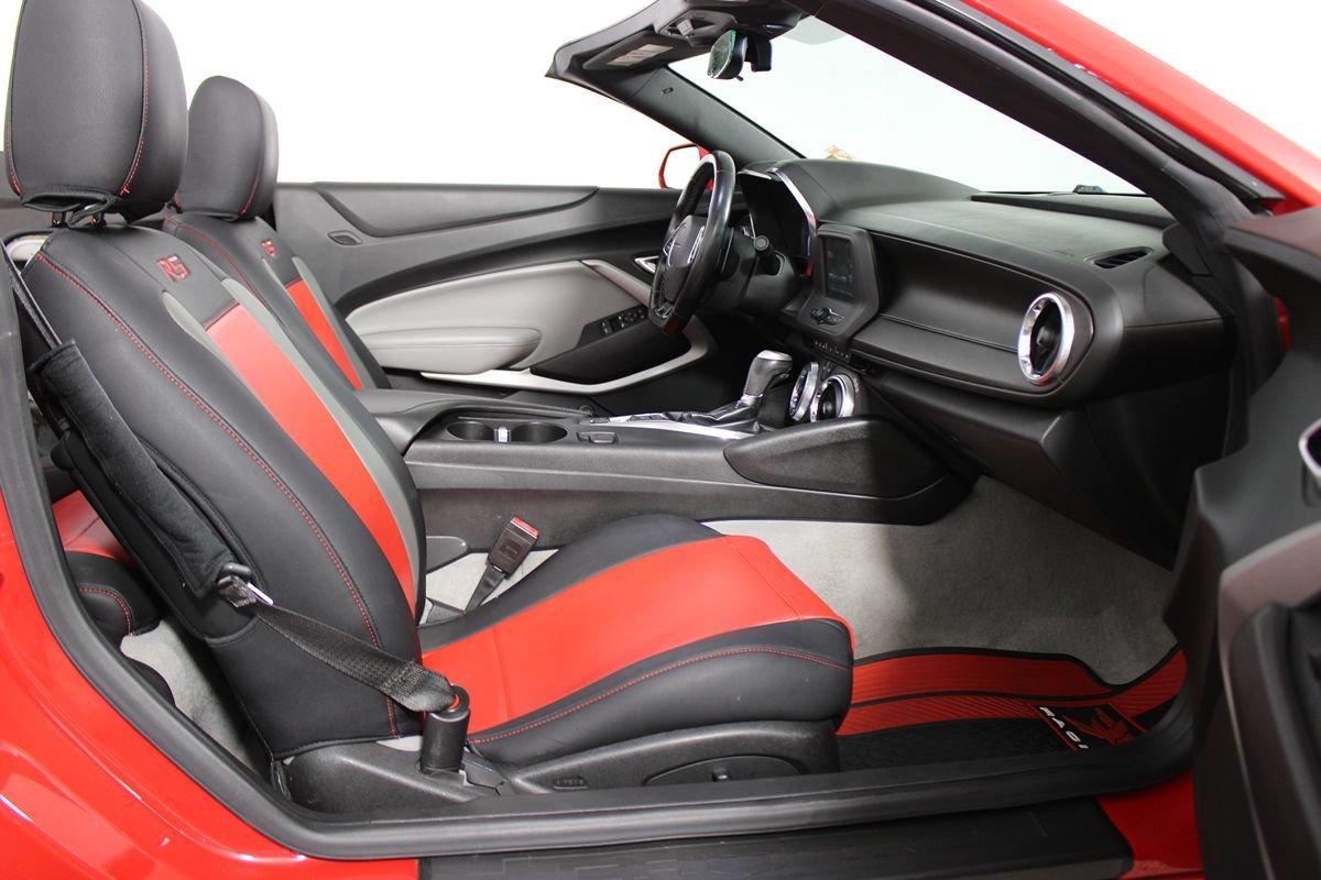 Used 2018 Chevrolet Camaro LT w/ RS Package RWD image 18