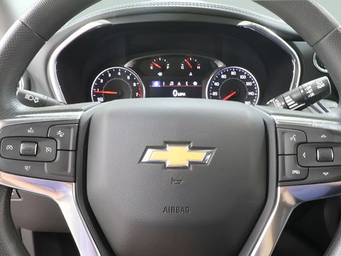 Used 2024 Chevrolet Blazer LT w/ Convenience Package FWD image 9