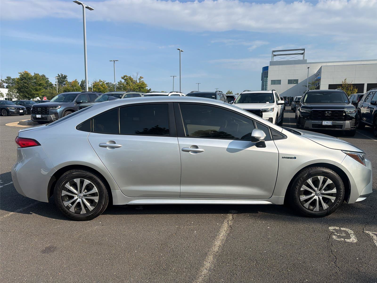 Used 2020 Toyota Corolla LE FWD image 8