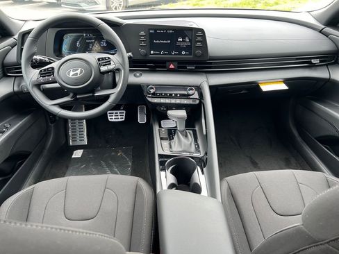 New 2026 Hyundai Elantra SEL Sport Premium FWD image 23