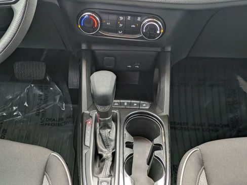 Used 2024 Chevrolet TrailBlazer LS w/ LS Convenience Package FWD image 19