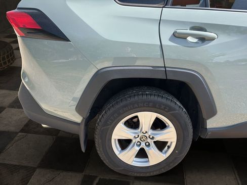 Used 2021 Toyota RAV4 XLE w/ Convenience Package image 8