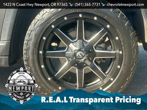Used 2023 Jeep Grand Cherokee Limited w/ Luxury Tech Group II AWD/4WD image 9