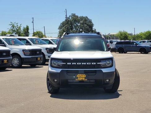 New 2026 Ford Bronco Sport Outer Banks w/ Outer Banks Tech Package+ AWD/4WD image 3