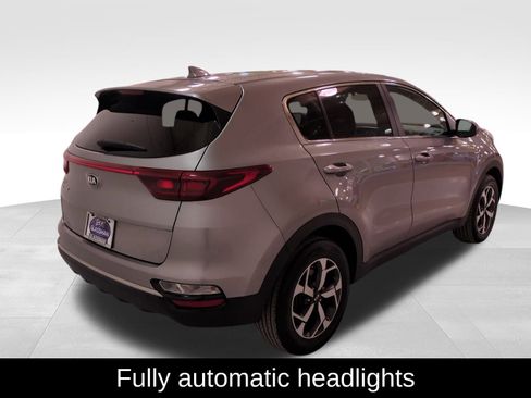 Used 2020 Kia Sportage LX image 3
