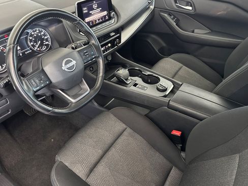 Used 2025 Nissan Rogue SV AWD/4WD image 4