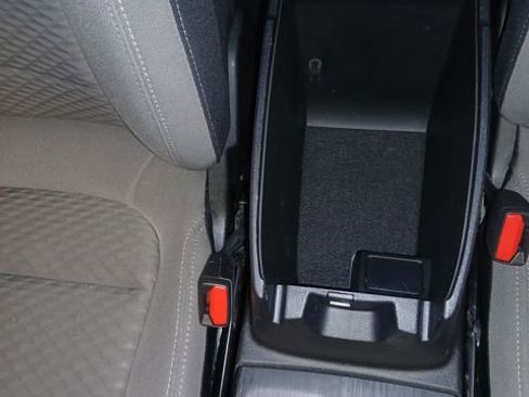 Certified 2022 Ford Escape SE w/ Cold Weather Package image 40