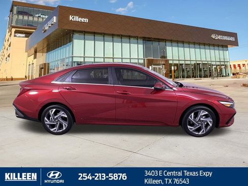 New 2025 Hyundai Elantra Limited image 9