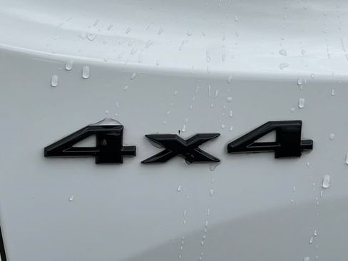Used 2023 Jeep Renegade Altitude w/ Convenience Group I AWD/4WD image 8