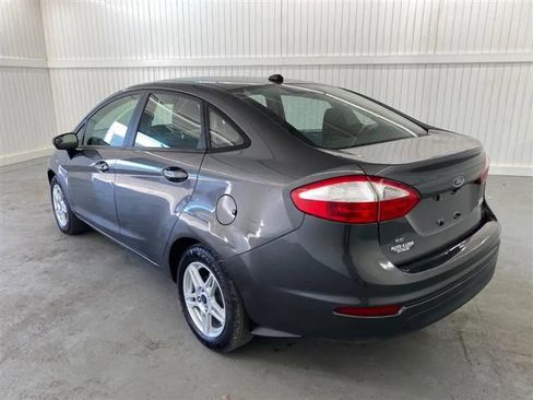 Used 2019 Ford Fiesta SE image 9