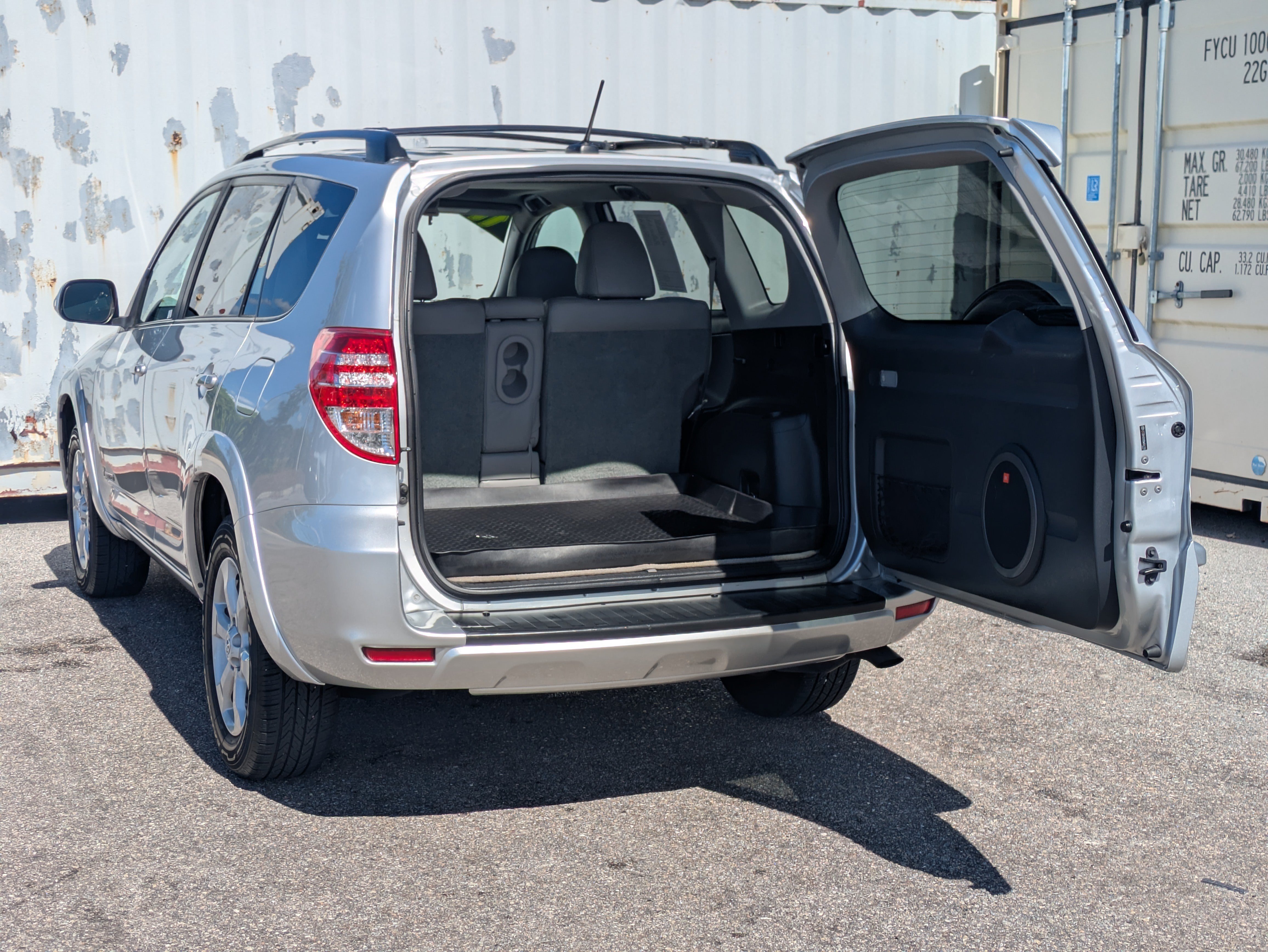 Used 2011 Toyota RAV4 Limited w/ Limited Extra Value Pkg AWD/4WD image 14