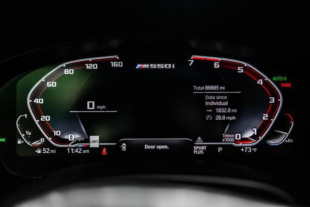 Used 2020 BMW M550i xDrive w/ Dynamic Handling Package AWD/4WD image 24