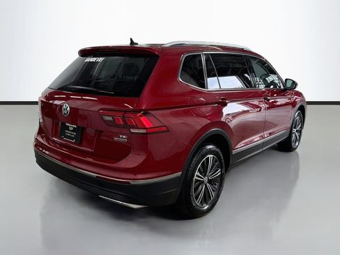 Used 2018 Volkswagen Tiguan SEL AWD/4WD image 9