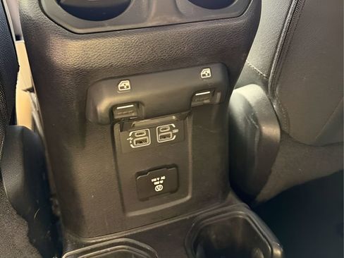 Used 2018 Jeep Wrangler Unlimited Sahara w/ Cold Weather Group image 23