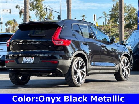 Certified 2021 Volvo XC40 T5 R-Design image 5