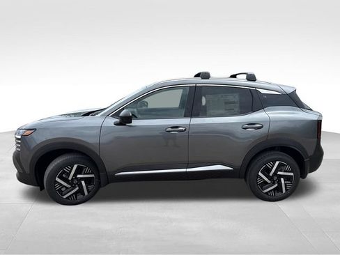 New 2026 Nissan Kicks SV w/ Cold Weather Package FWD image 4