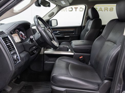 Used 2016 RAM 1500 Laramie w/ Convenience Group AWD/4WD image 7