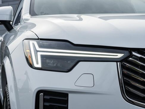 New 2026 Volvo XC90 B6 Ultra image 12
