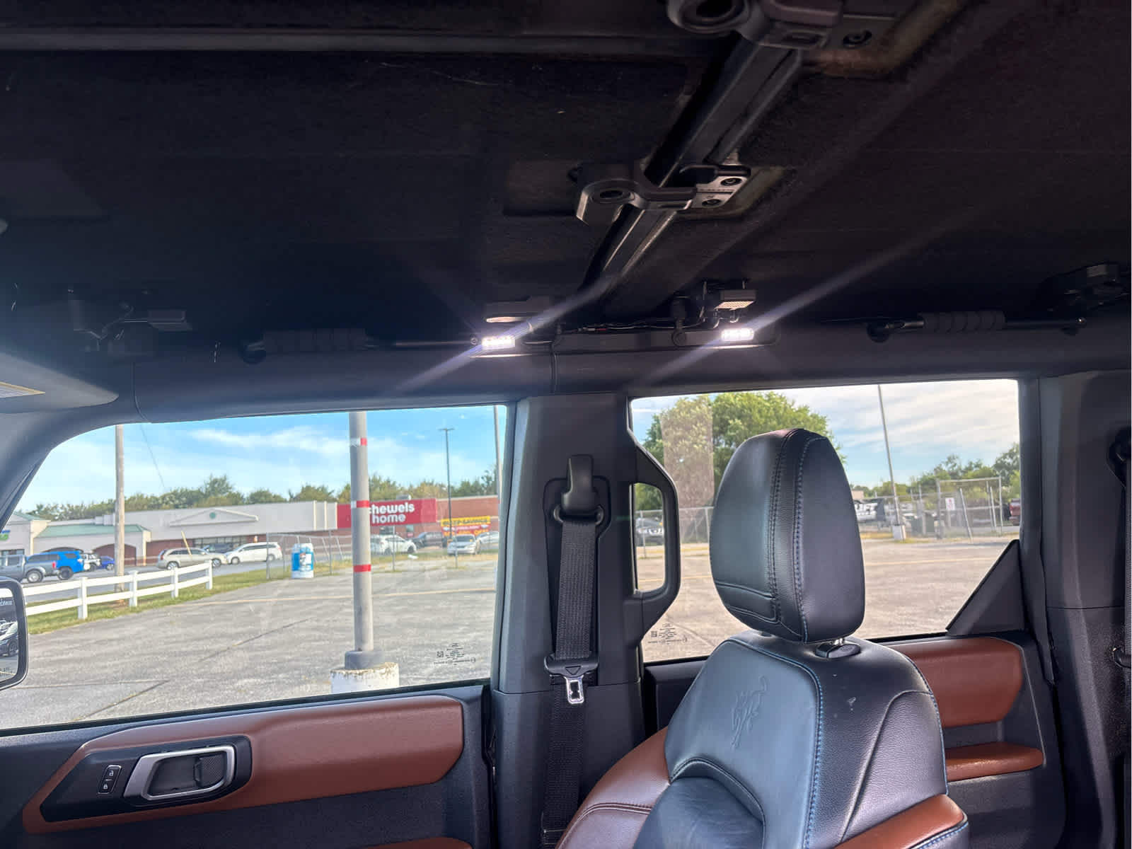 Used 2022 Ford Bronco Outer Banks w/ Sasquatch Package AWD/4WD image 37