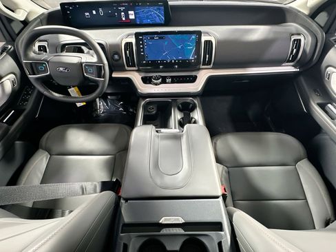 New 2025 Ford Expedition Max Active image 32