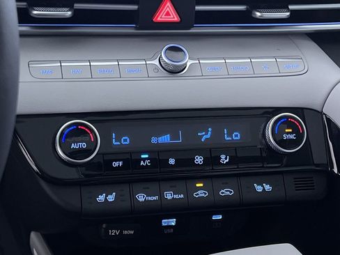 New 2025 Hyundai Elantra Limited image 20