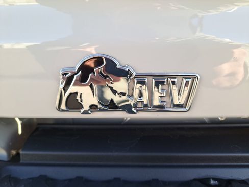 New 2026 GMC Canyon AT4X w/ AT4X AEV Edition image 15