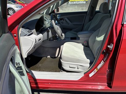 Used 2007 Toyota Camry LE FWD image 3