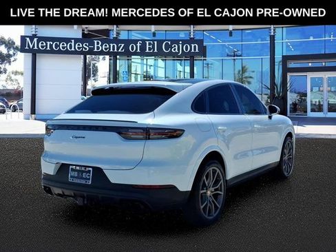 Used 2022 Porsche Cayenne Platinum Edition AWD/4WD image 3