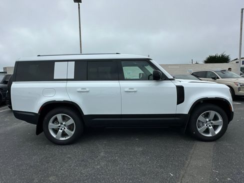 New 2025 Land Rover Defender 130 S image 6