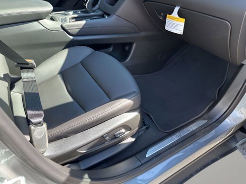 New 2025 Cadillac XT5 Luxury FWD image 16