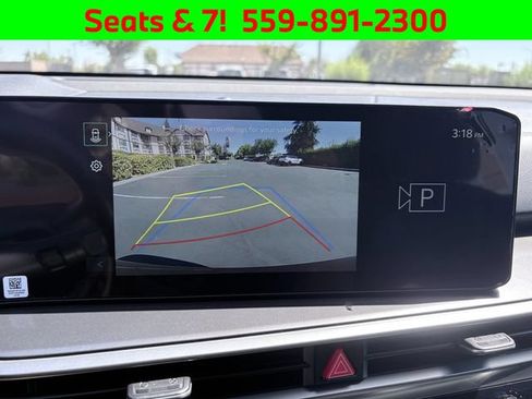 Certified 2024 Kia Sorento LX FWD image 17