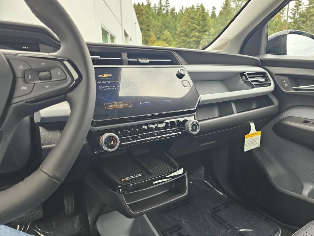 New 2027 Chevrolet Bolt RS w/ Technology Package FWD image 31