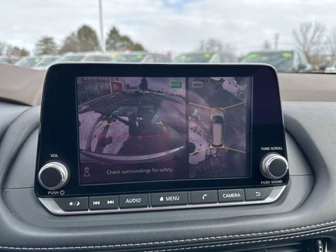 Used 2021 Nissan Rogue SV w/ Premium Package image 26