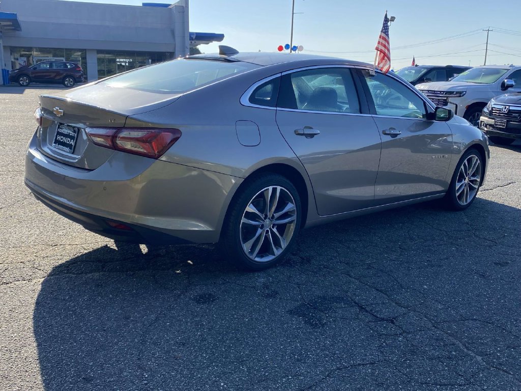 Used 2024 Chevrolet Malibu LT FWD image 5
