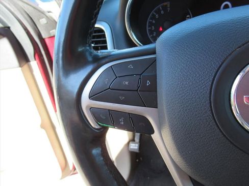 Used 2019 Jeep Grand Cherokee Limited image 19