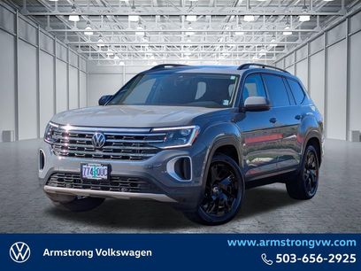 Used 2025 Volkswagen Atlas SE w/ Panoramic Sunroof Package