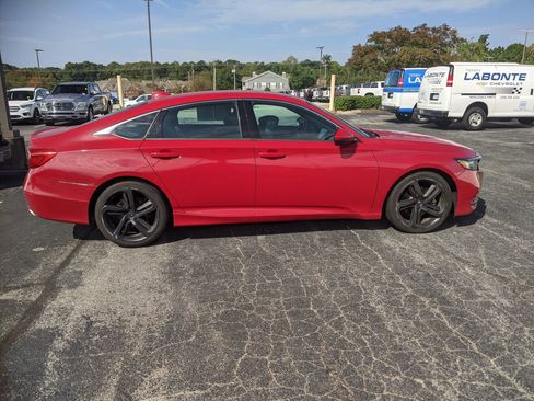 Used 2019 Honda Accord Sport image 10
