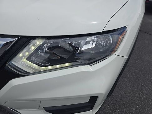 Used 2020 Nissan Rogue S AWD/4WD image 31
