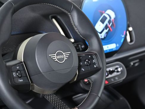 Certified 2025 MINI Cooper Countryman S AWD/4WD image 14