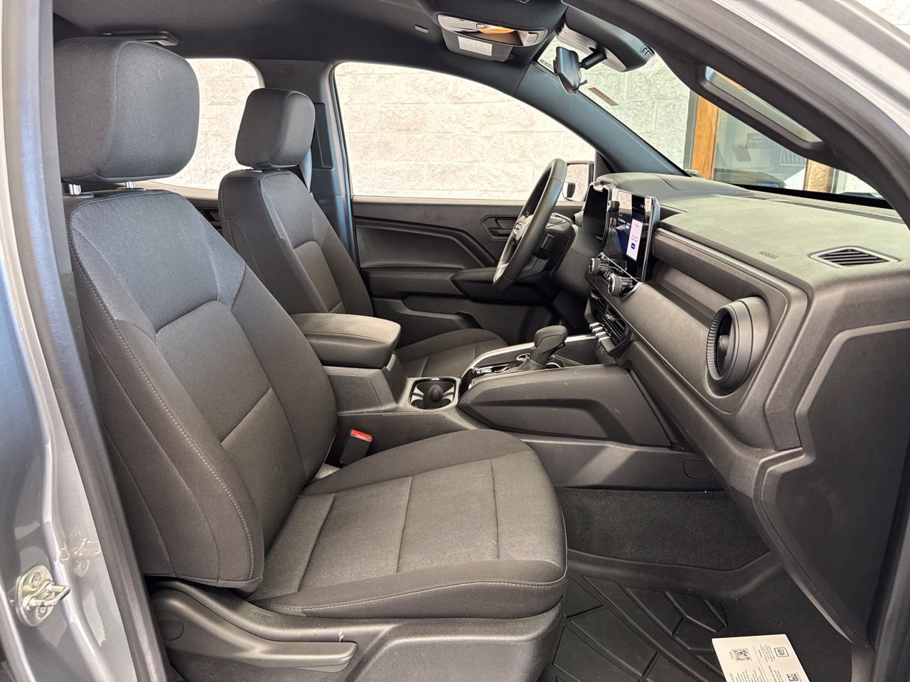 Used 2024 Chevrolet Colorado Trail Boss w/ Technology Package AWD/4WD image 50