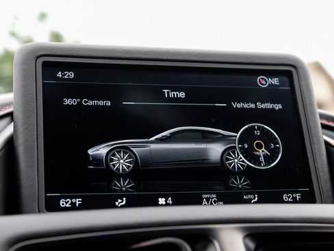 Used 2020 Aston Martin DB11 Coupe RWD image 31