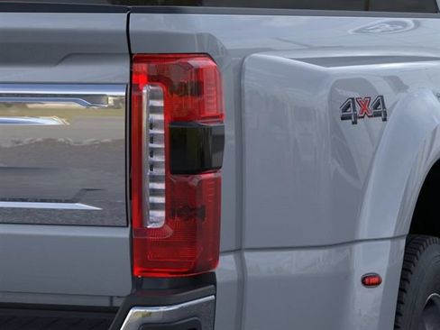 New 2026 Ford F450 King Ranch w/ Chrome Package AWD/4WD image 21