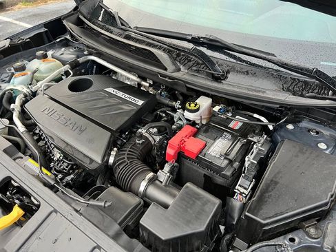 Used 2023 Nissan Rogue S image 81