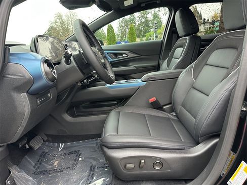 New 2026 Chevrolet Equinox EV LT image 19