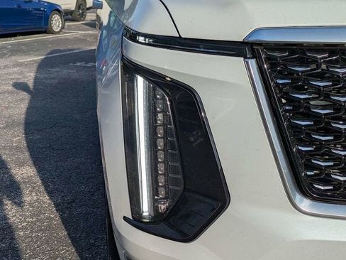 New 2026 Cadillac Escalade Luxury w/ Touring Package AWD/4WD image 9