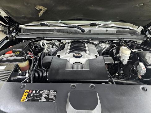 Used 2017 Cadillac Escalade ESV Premium Luxury image 47