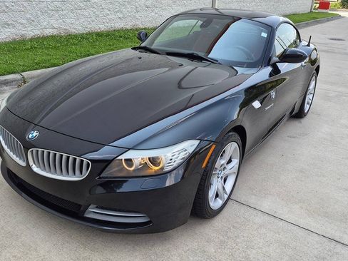 Used 2009 BMW Z4 sDrive35i RWD image 2